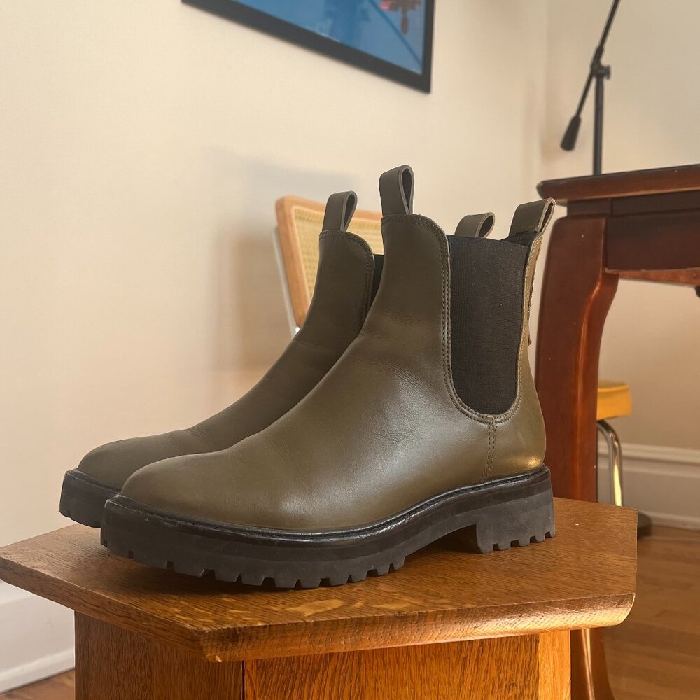 Everlane The Lug Chelsea Boot Leather Size 8 in Beech